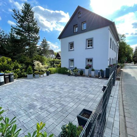 Ferienhaus Villa Adelsberg Mit Dachterrasse In Zentraler Lage Fuer Bis Zu 10 Personen Chemnitz Dış mekan fotoğraf