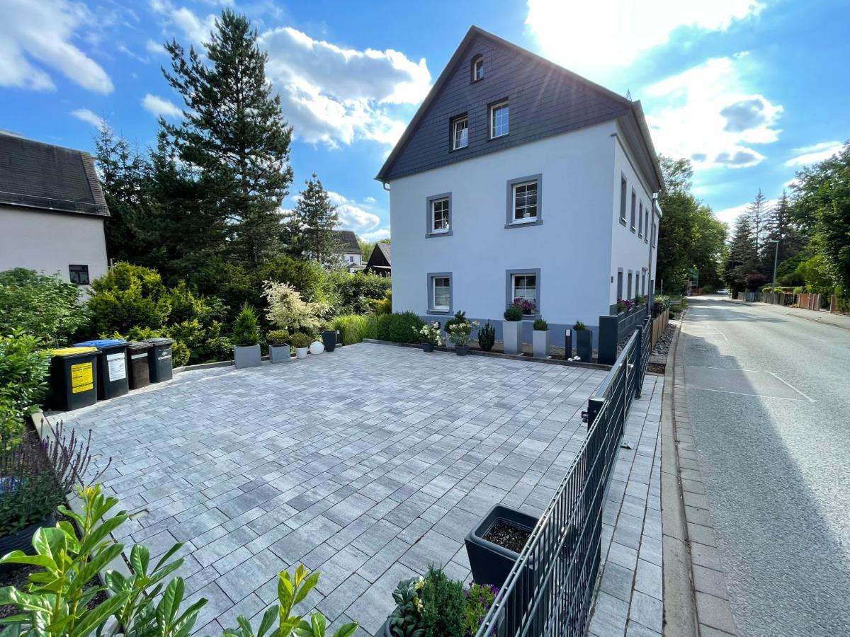 Ferienhaus Villa Adelsberg Mit Dachterrasse In Zentraler Lage Fuer Bis Zu 10 Personen Chemnitz Dış mekan fotoğraf