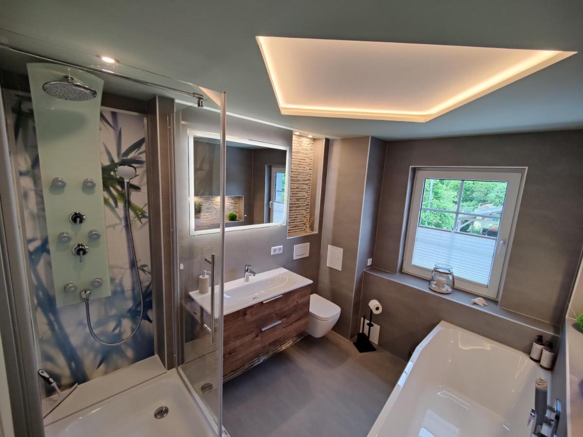 Ferienhaus Villa Adelsberg Mit Dachterrasse In Zentraler Lage Fuer Bis Zu 10 Personen Chemnitz Dış mekan fotoğraf